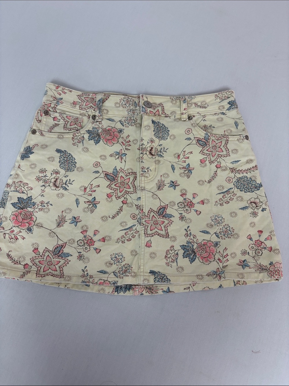 American Eagle Floral Denim Mini Skirt Size 2 Cream Pink Blue Stretch